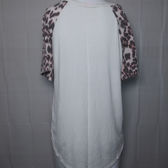 #15-Pink Lily Top - Picture 4 of 5